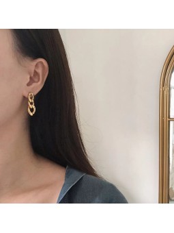 Orecchino pendenti stile retrò in acciaio al titanio placcati in oro 18k