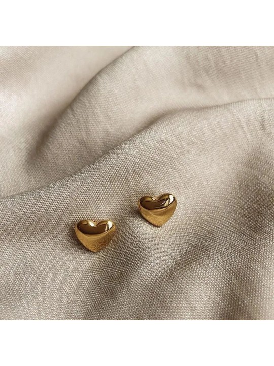 Orecchini a bottone in acciaio al titanio a forma di cuore