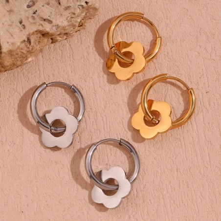 Orecchini in acciaio con cerchi e fiore stile classico