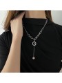 Collana da donna in lega placcata con pendente a forma di G