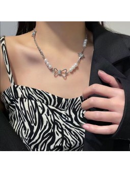 Collana da donna in lega placcata con perle bianche e fiocco