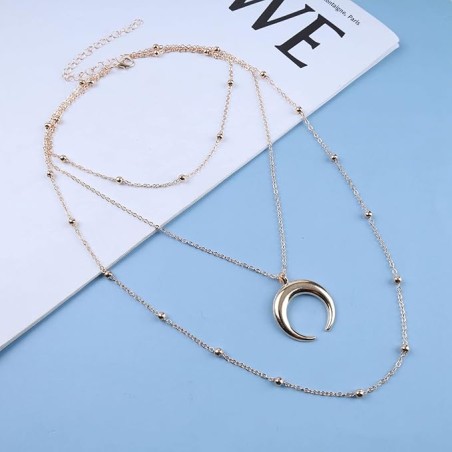 Collana Lunga con Catena e Perline a Tre Strati e Ciondolo Mezza Luna
