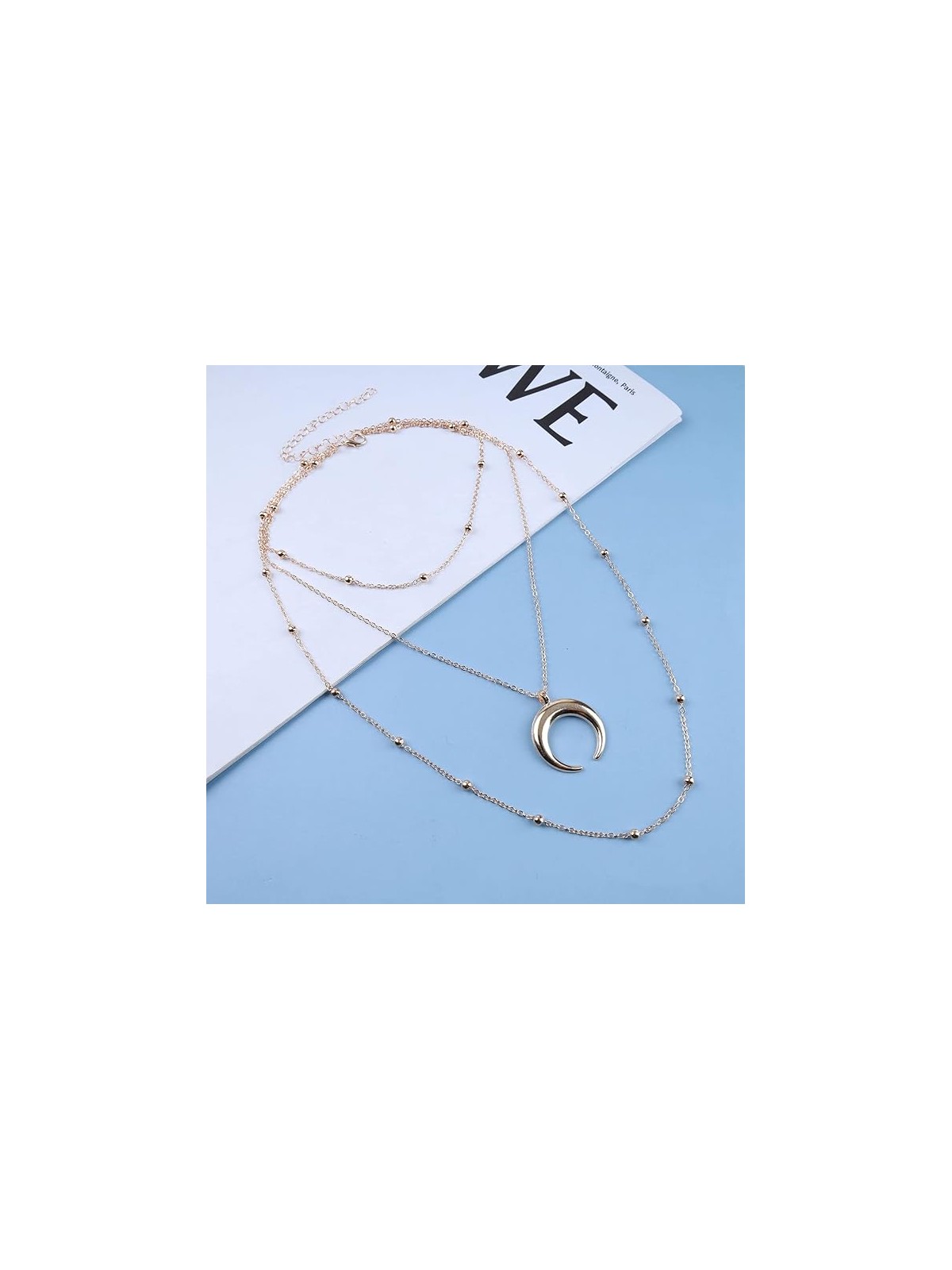 Collana Lunga con Catena e Perline a Tre Strati e Ciondolo Mezza Luna