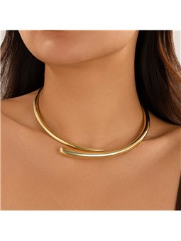 Collana rigida dorata in lega, choker minimal con apertura asimmetrica