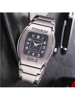 Orologio uomo tonneau al quarzo in acciaio al titanio e quadrante nero