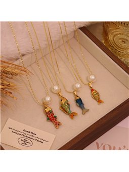 Collana Koi Fortune Pendente Carpa Smaltata e Perla di Luce