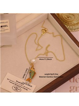 Collana Koi Fortune Pendente Carpa Smaltata e Perla di Luce