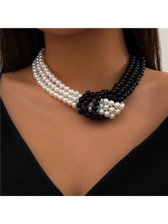Collana Night & Day a triplo filo di perle con nodo centrale