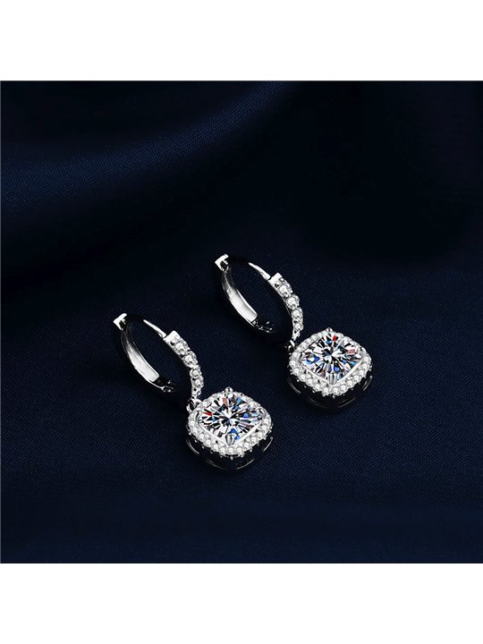 Orecchini pendenti Royal Halo con pavé di zirconi brillanti