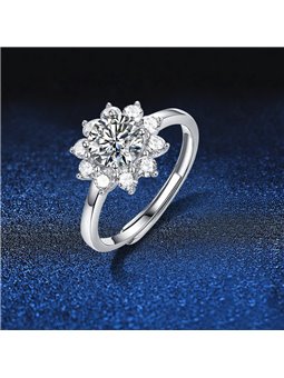 Anello solitario Stellar Bloom in argento 925 e moissanite